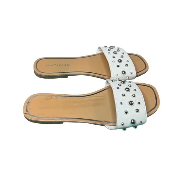 Andiamo White Pearle Slide-On Sandals Size 7W - Picture 3 of 5